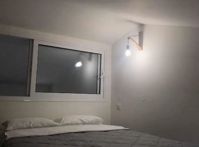 Milos House 度假居 *